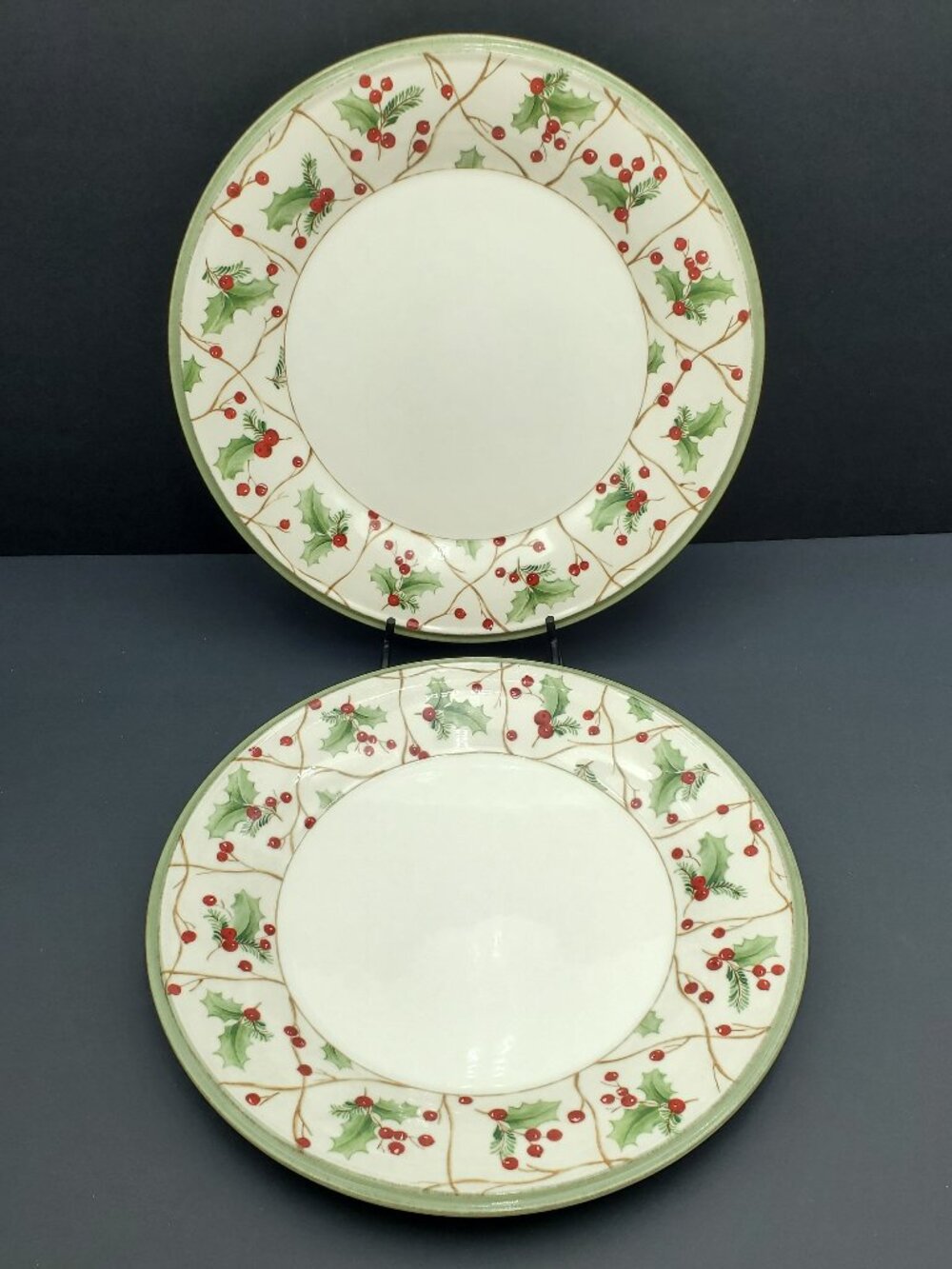 Lenox Holiday Gatherings Holiday Trellis Dinner Plates Holly Berries Plates